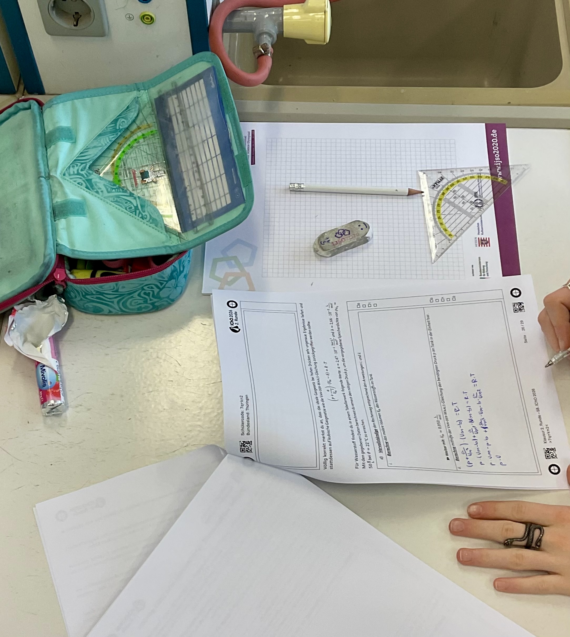 🧪✨ Start in die 2. Runde der 58. Internationalen Chemie-Olympiade 🧠✨