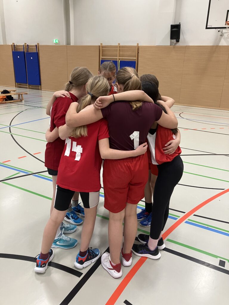 🏀 Basketballturnier „Jugend trainiert für Olympia“ – Starke Leistungen unserer Teams 🏆