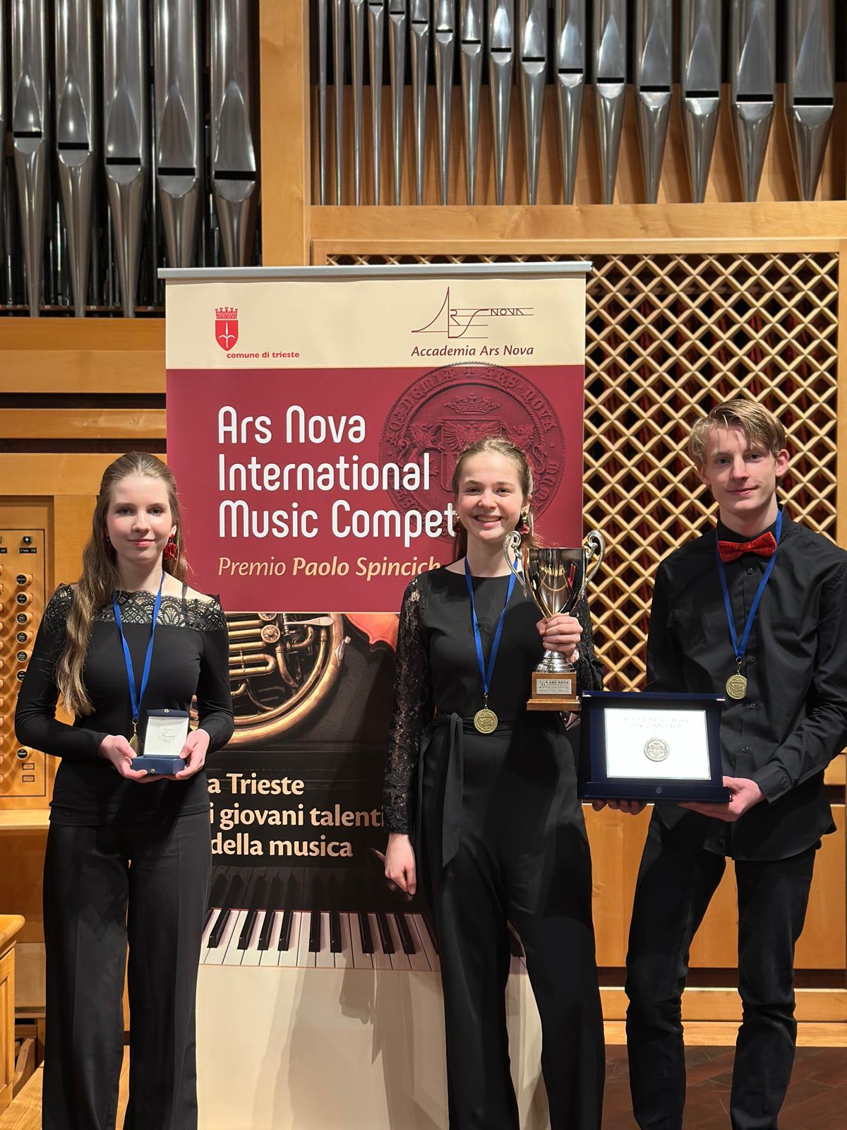 🎶🏆 Großer Erfolg beim Internationalen „Ars Nova“- Musikwettbewerb in Triest 🎻👏 