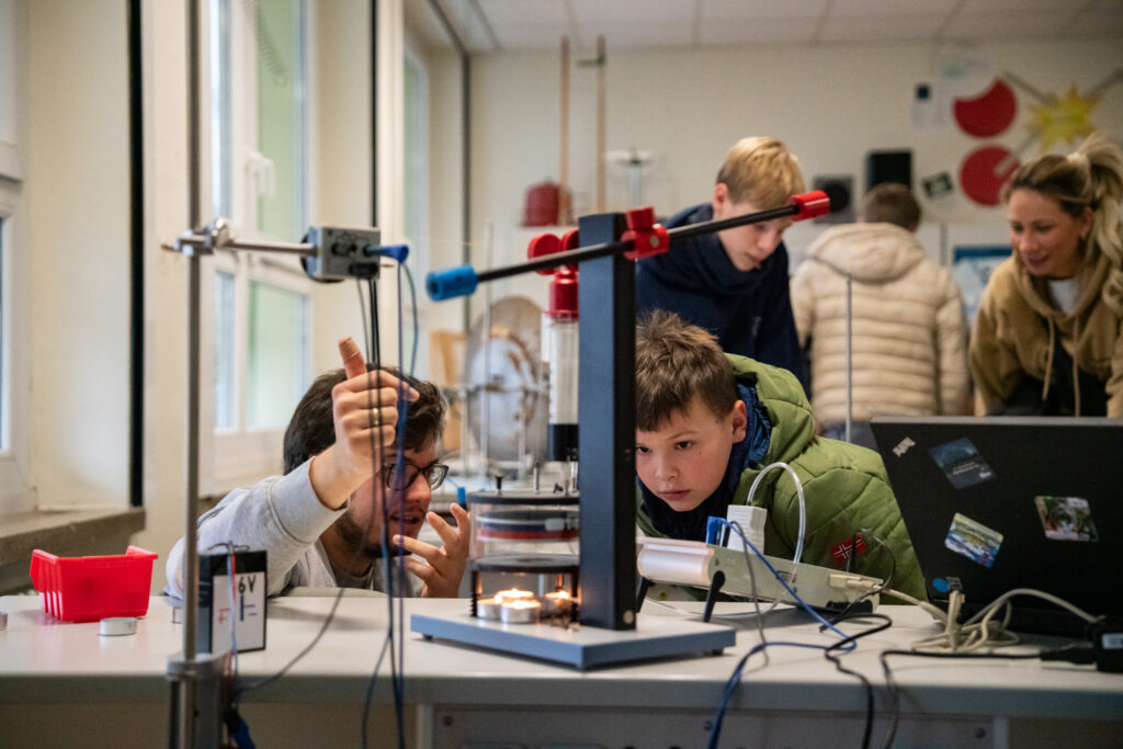 💡🤩 Ein Vormittag voller Wow-Momente – unser Rückblick auf den Tag der offenen Tür 🏫🎉