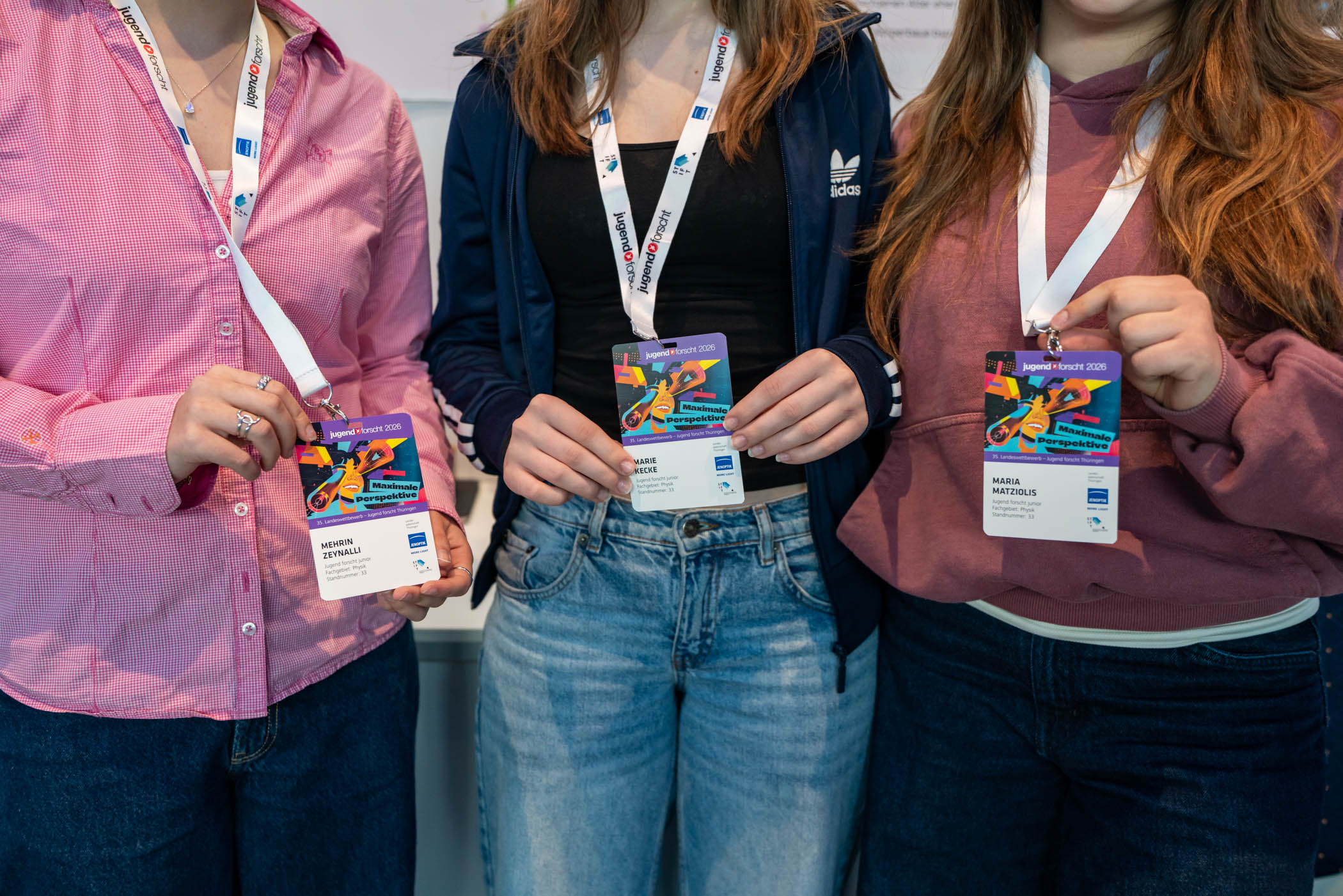 🚀🔬 Drei Landessiege, viele Platzierungen und Sonderpreise – Das Zeiss erfolgreich beim Landeswettbewerb von Jugend forscht 🏆✨