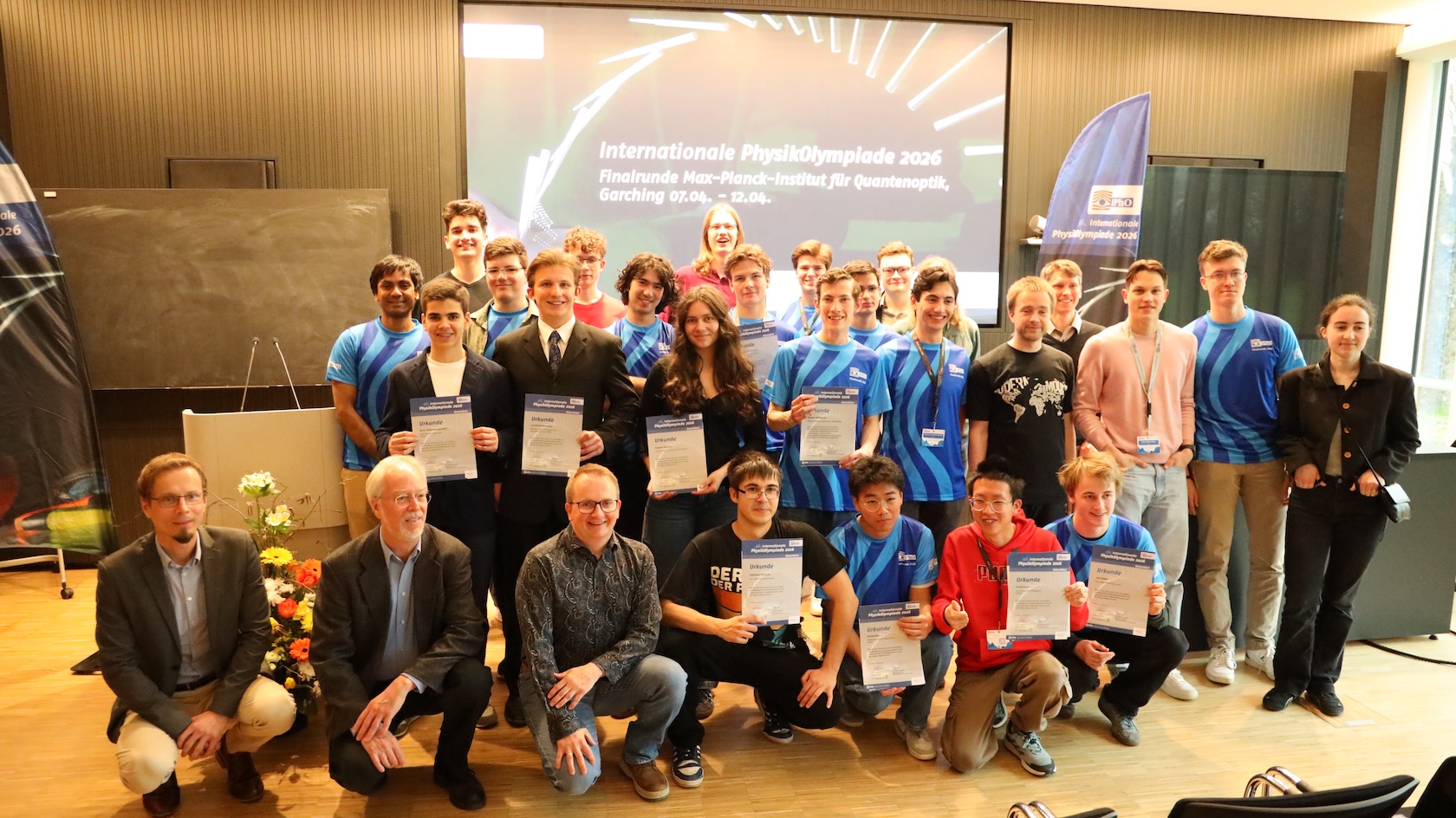 🚀 Zwischen Quanten und Sternen – Finalrunde der IPhO-Auswahl! ✨